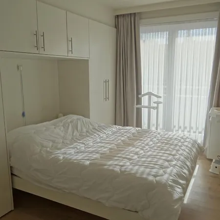 Lägenhet Coastal Comfort With Views, Cleaning Included *